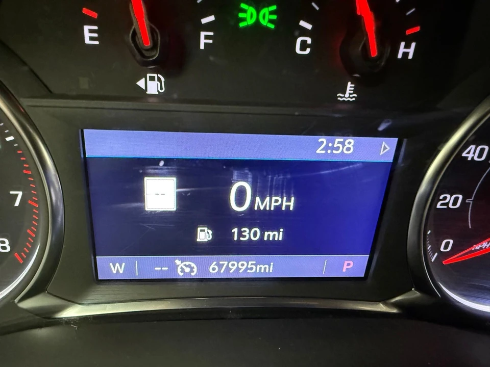 2023 GMC Acadia - Image 17 of 21
