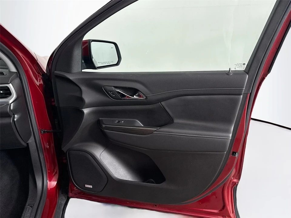 2023 GMC Acadia - Image 10 of 11