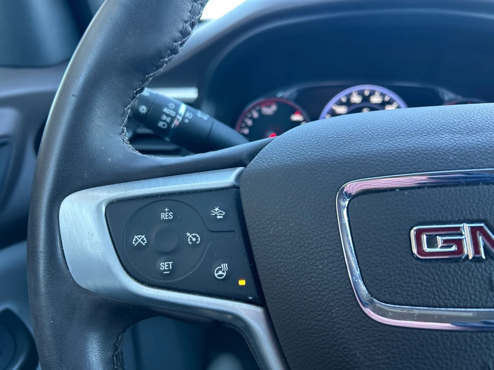 2023 GMC Acadia - Image 15 of 21