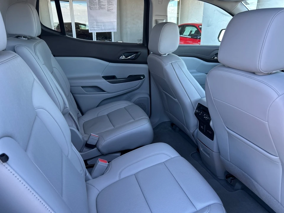 2023 GMC Acadia - Image 11 of 12