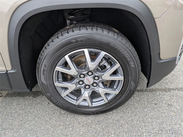2023 GMC Acadia - Image 11 of 12