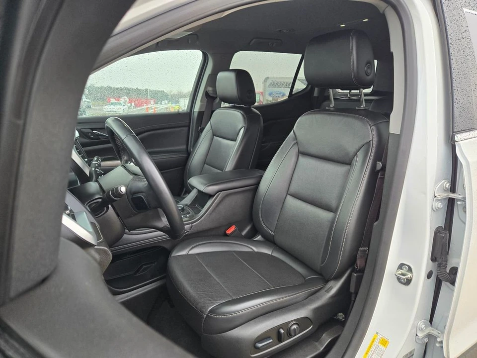 2023 GMC Acadia - Image 11 of 12