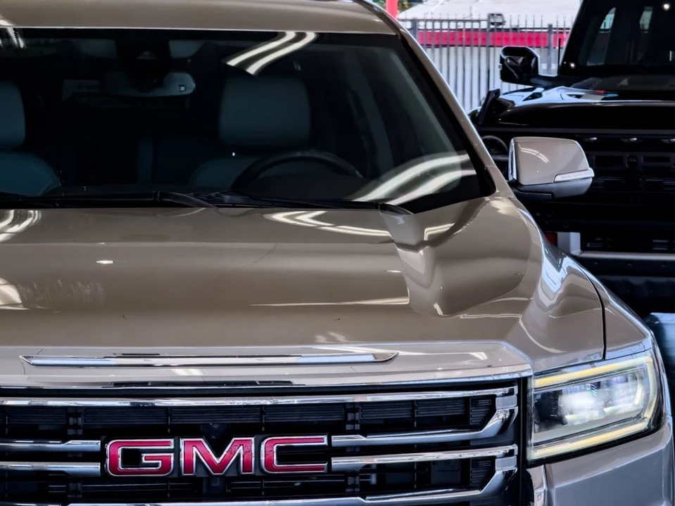 2023 GMC Acadia - Image 18 of 21