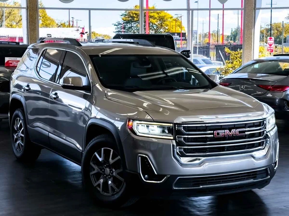 2023 GMC Acadia - Image 2 of 21