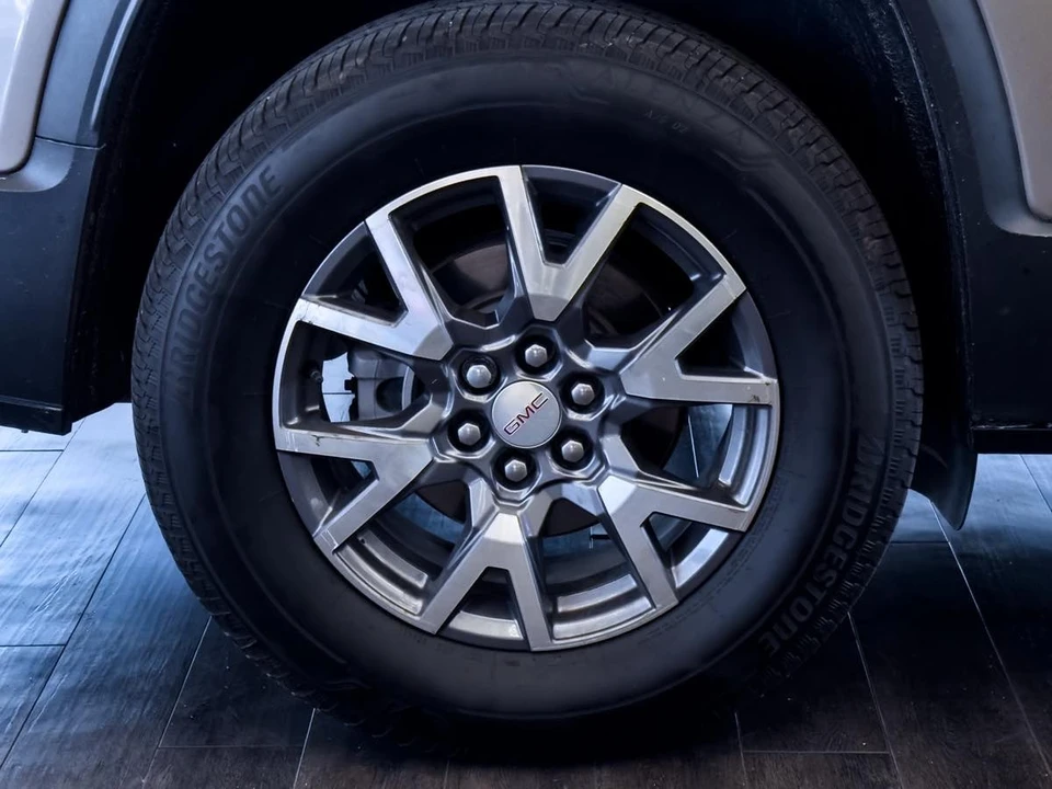 2023 GMC Acadia - Image 21 of 21