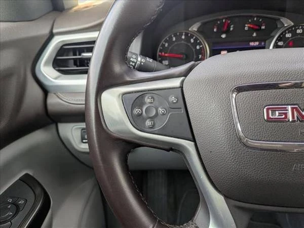 2023 GMC Acadia - Image 13 of 21