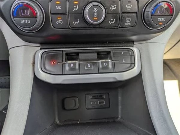 2023 GMC Acadia - Image 11 of 21