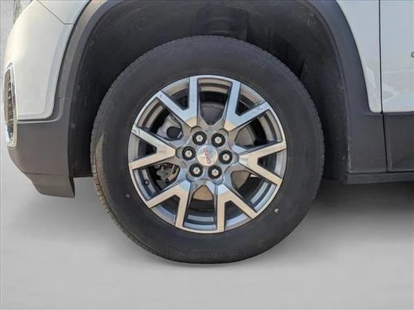 2023 GMC Acadia - Image 16 of 21
