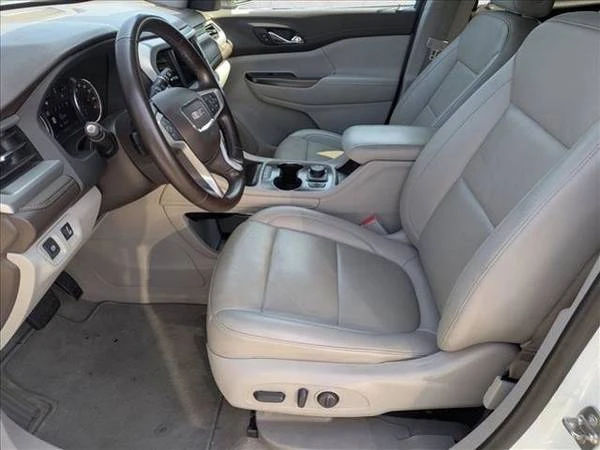 2023 GMC Acadia - Image 9 of 21