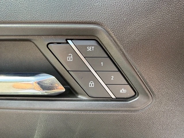 2023 GMC Canyon 2nd Gen - Image 13 of 21