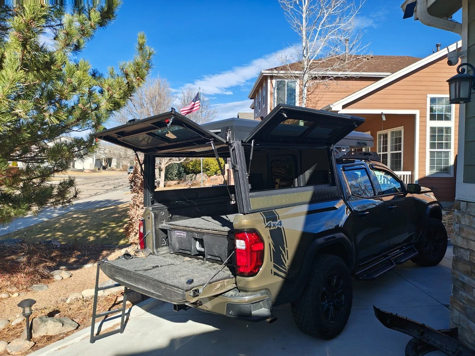 2023 GMC Canyon 2nd Gen - Image 18 of 21