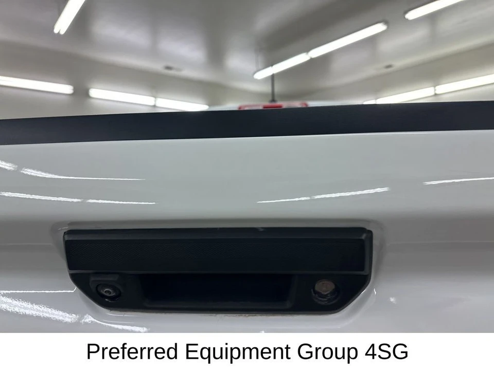 2023 GMC Canyon 2nd Gen - Image 16 of 21