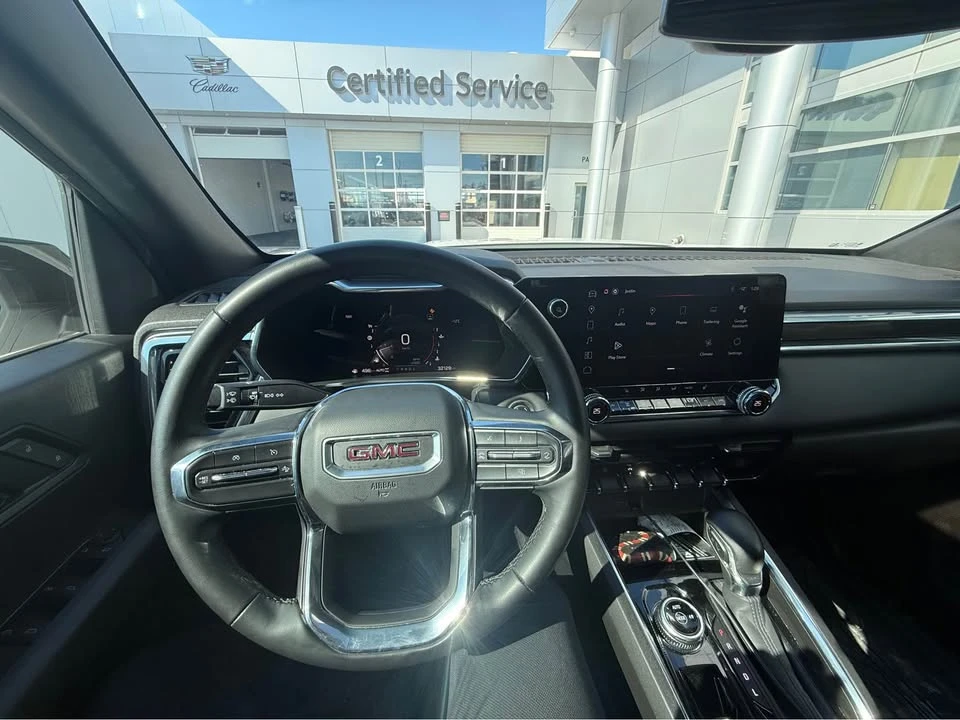 2023 GMC Canyon - Image 10 of 13