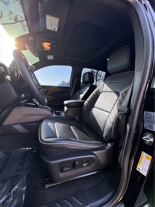 2023 GMC Canyon - Image 5 of 11