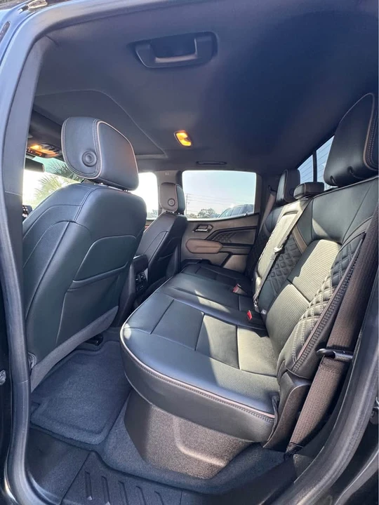 2023 GMC Canyon - Image 9 of 11