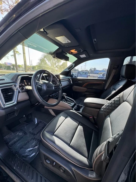 2023 GMC Canyon - Image 6 of 11