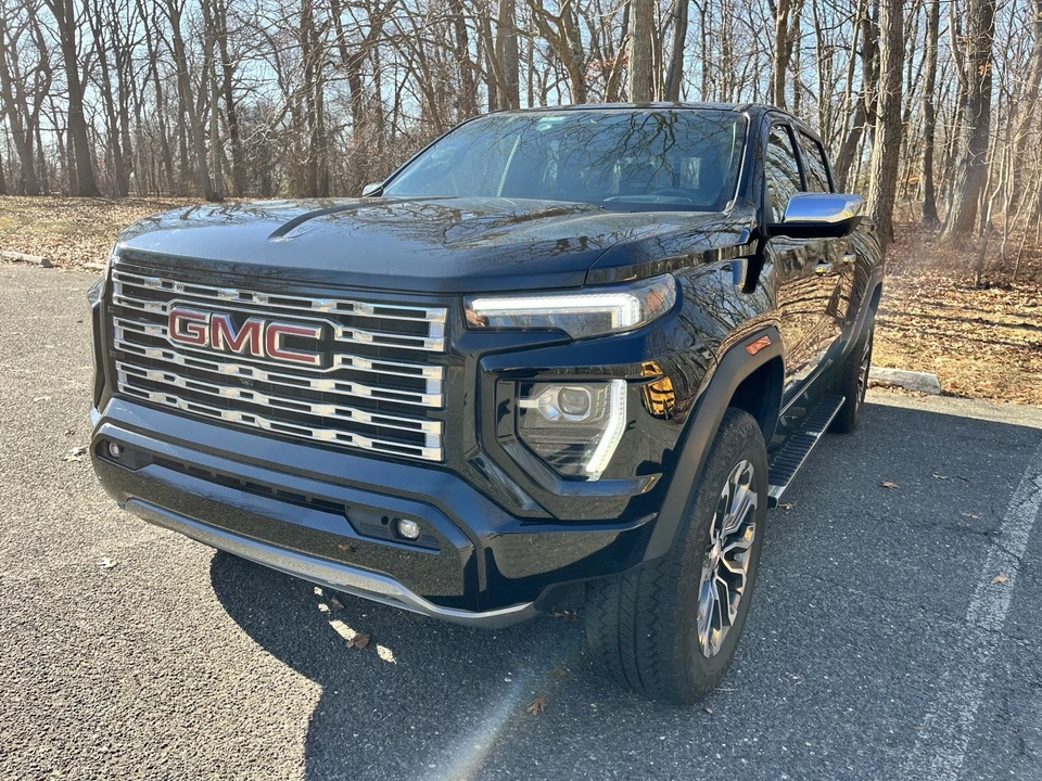 2023 GMC Canyon 2nd Gen - Image 3 of 11