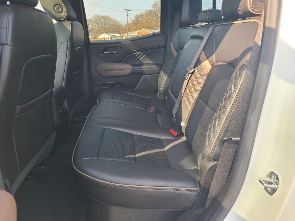 2023 GMC Canyon 2nd Gen - Image 11 of 21