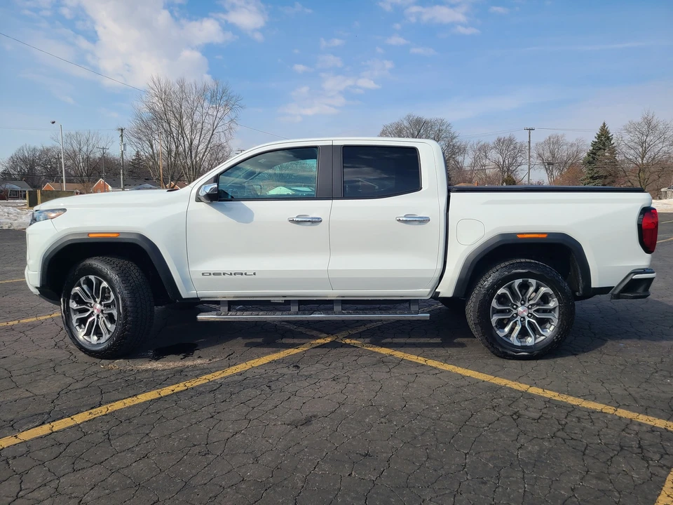 2023 GMC Canyon 2nd Gen - Image 2 of 21