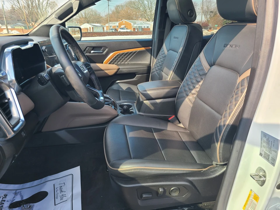 2023 GMC Canyon 2nd Gen - Image 10 of 21