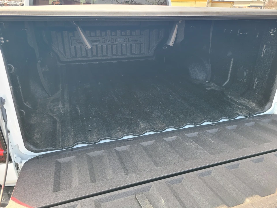 2023 GMC Canyon 2nd Gen - Image 13 of 21