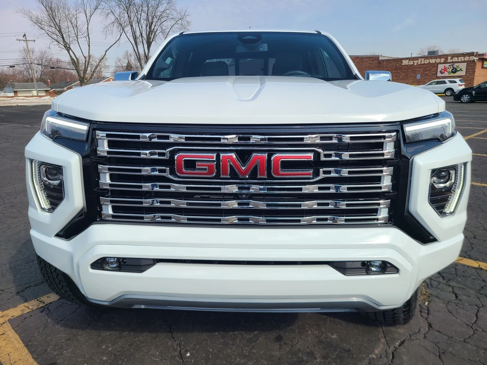 2023 GMC Canyon 2nd Gen - Image 8 of 21