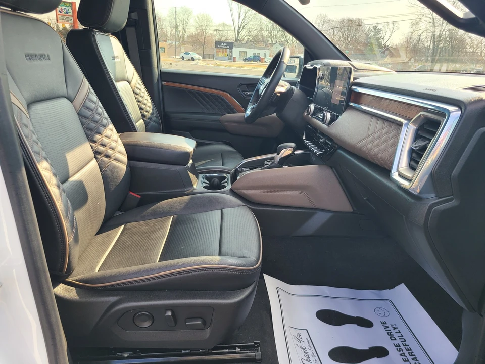 2023 GMC Canyon 2nd Gen - Image 15 of 21