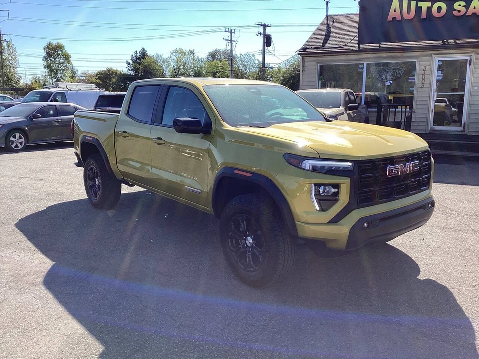 2023 GMC Canyon 2nd Gen - Image 2 of 21
