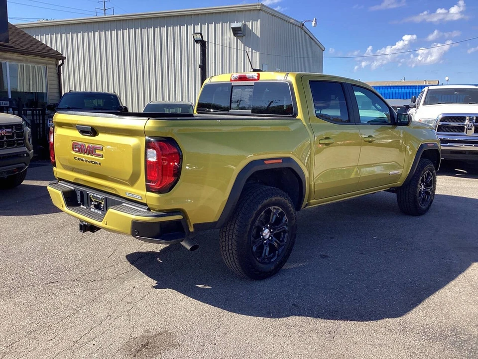 2023 GMC Canyon 2nd Gen - Image 12 of 21