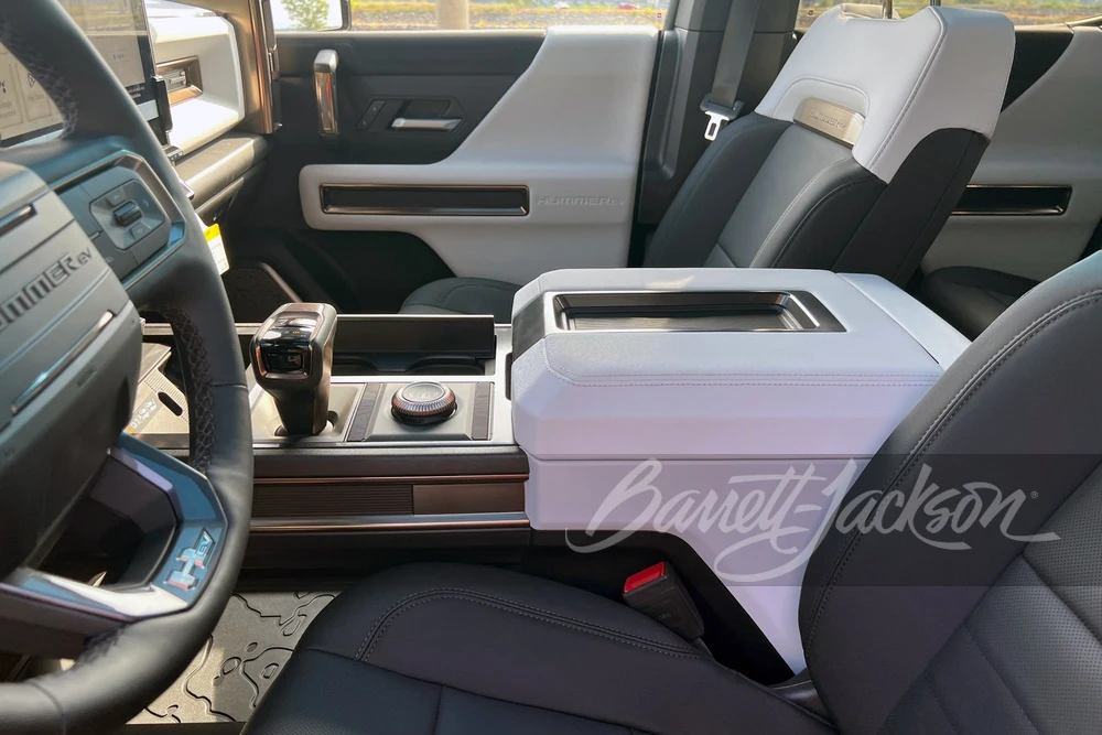 2023 GMC Hummer EV - Image 7 of 22