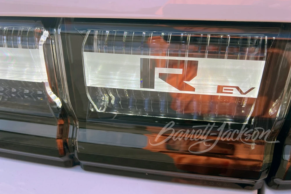 2023 GMC Hummer EV - Image 11 of 22