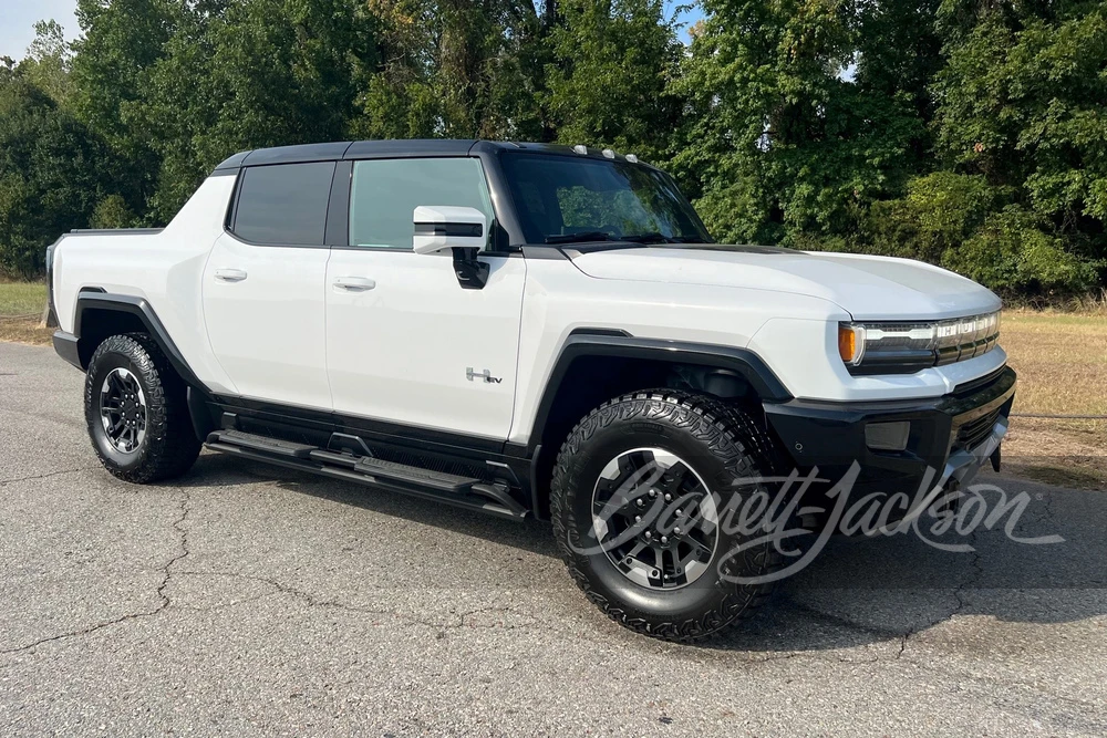 2023 GMC Hummer EV - Image 17 of 22