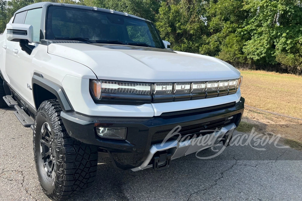 2023 GMC Hummer EV - Image 19 of 22