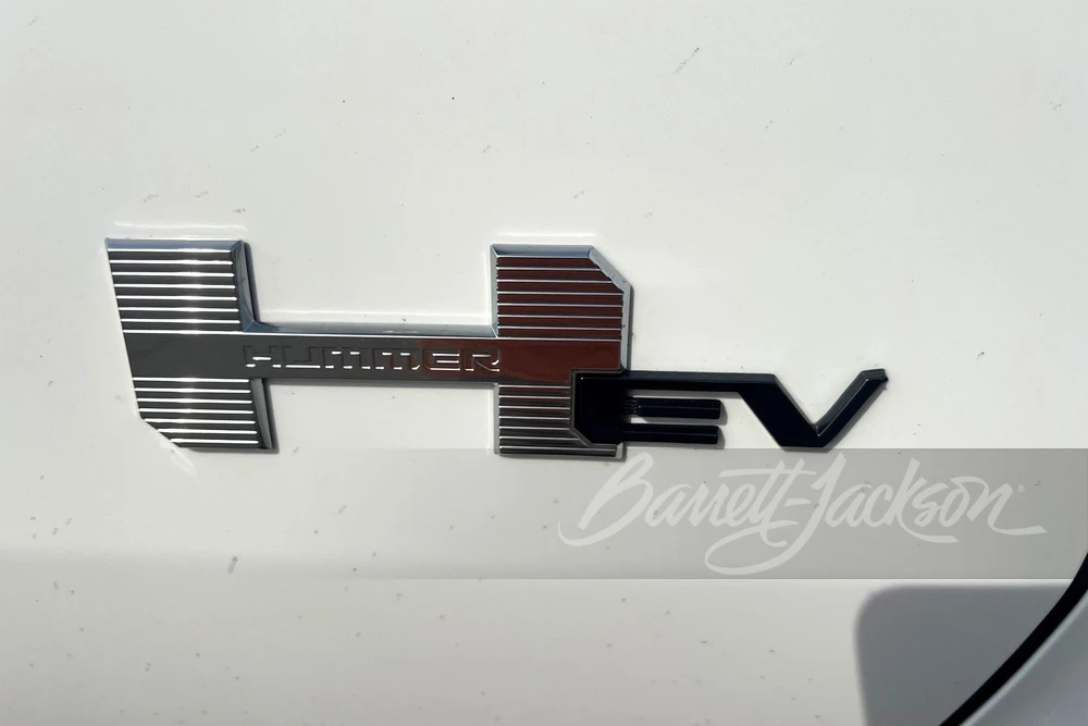 2023 GMC Hummer EV - Image 20 of 22