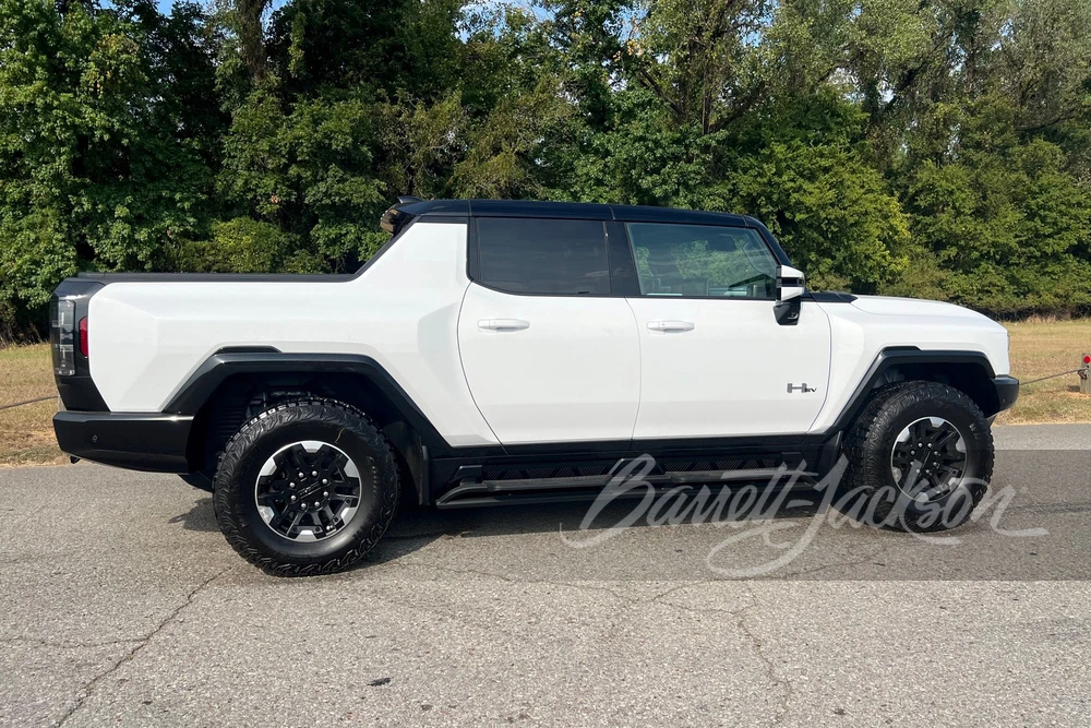 2023 GMC Hummer EV - Image 22 of 22