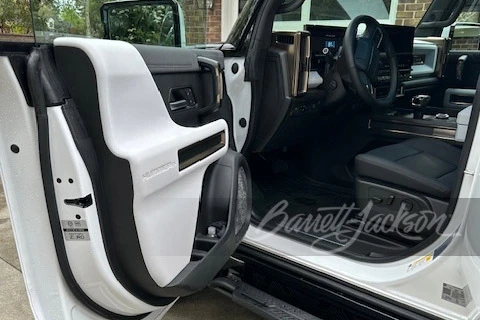 2023 GMC Hummer EV - Image 2 of 16