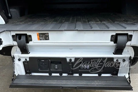 2023 GMC Hummer EV - Image 7 of 16