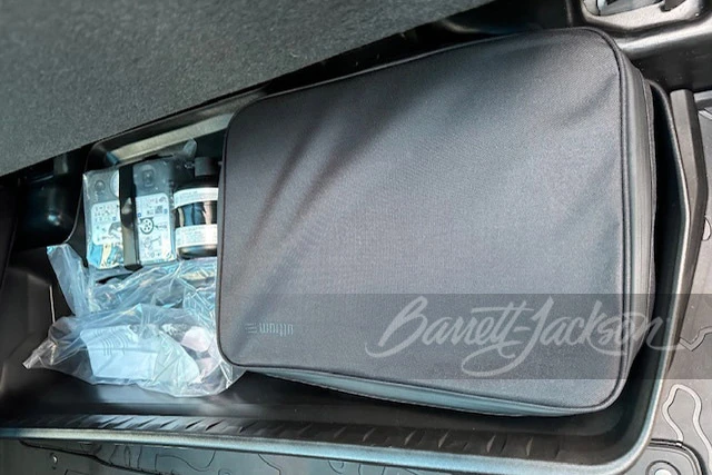 2023 GMC Hummer EV - Image 10 of 16