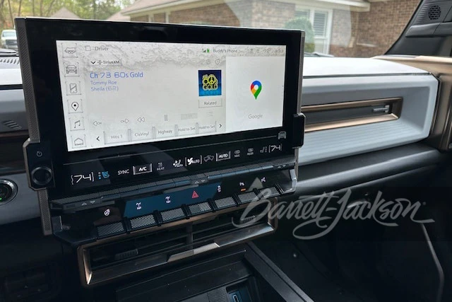 2023 GMC Hummer EV - Image 13 of 16