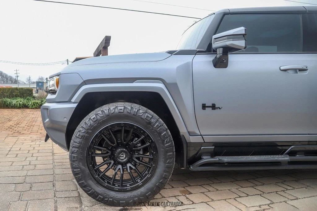 2023 GMC Hummer EV - Image 4 of 12