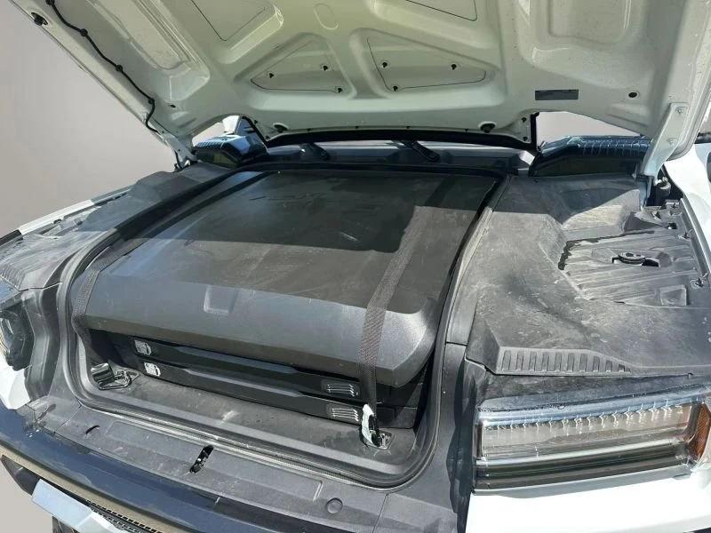 2023 GMC Hummer EV - Image 11 of 20
