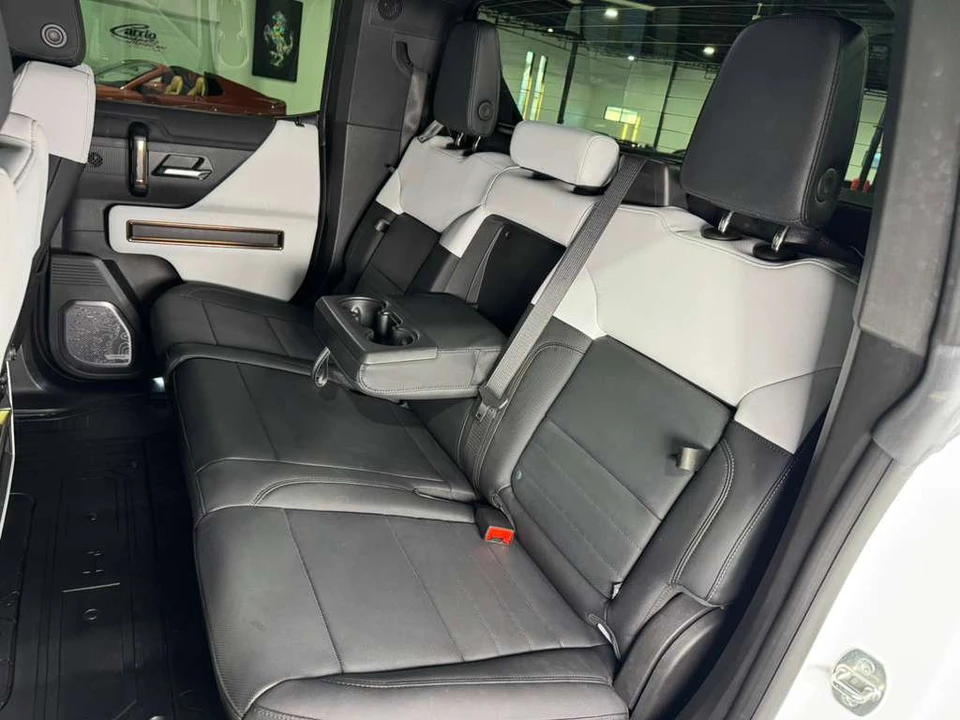 2023 GMC Hummer EV - Image 12 of 12