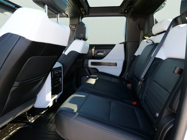 2023 GMC Hummer EV - Image 15 of 20