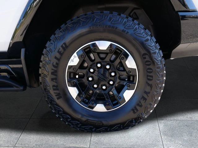 2023 GMC Hummer EV - Image 13 of 20