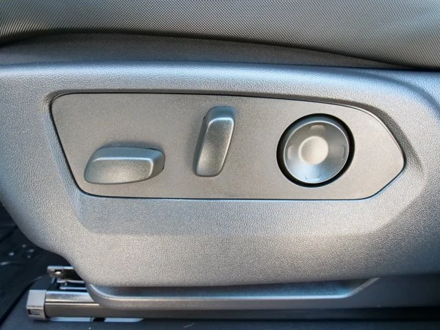 2023 GMC Hummer EV - Image 17 of 20