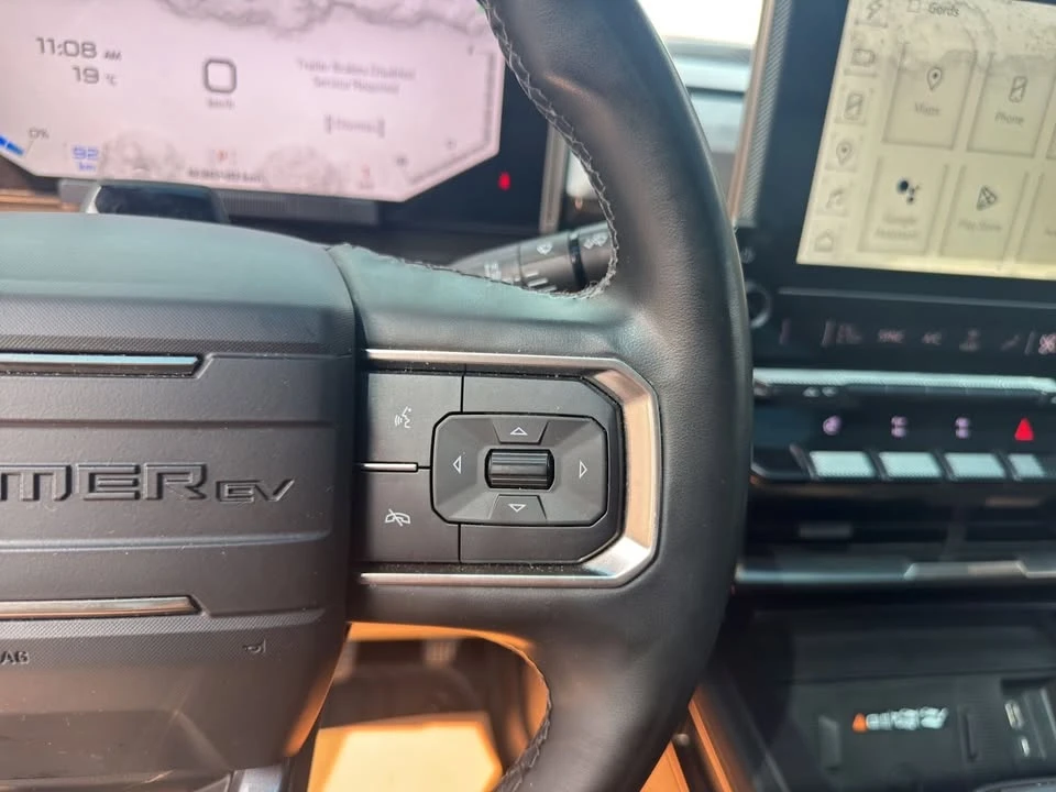2023 GMC Hummer EV - Image 8 of 18