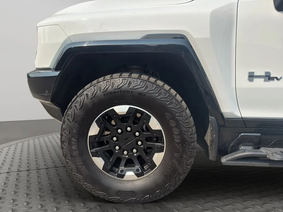 2023 GMC Hummer EV - Image 6 of 18
