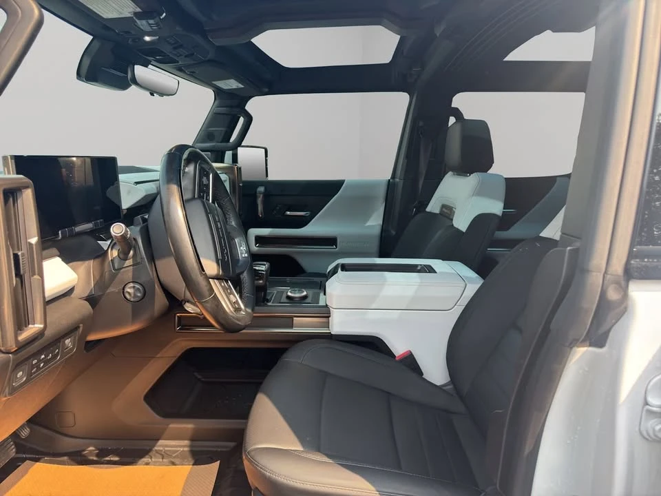 2023 GMC Hummer EV - Image 9 of 18