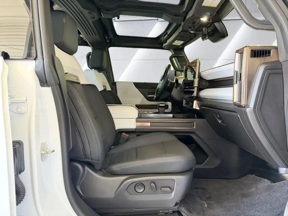 2023 GMC Hummer EV - Image 10 of 20