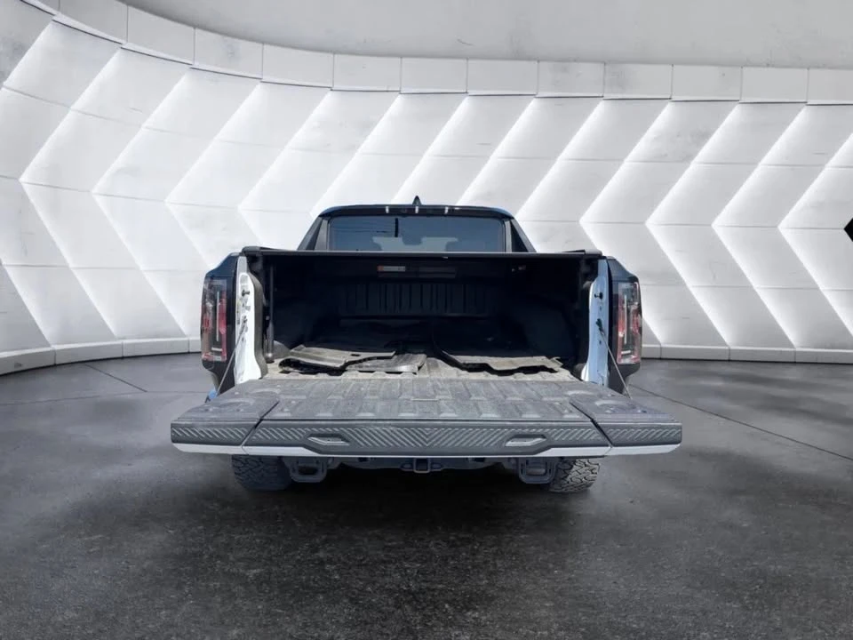 2023 GMC Hummer EV - Image 16 of 20
